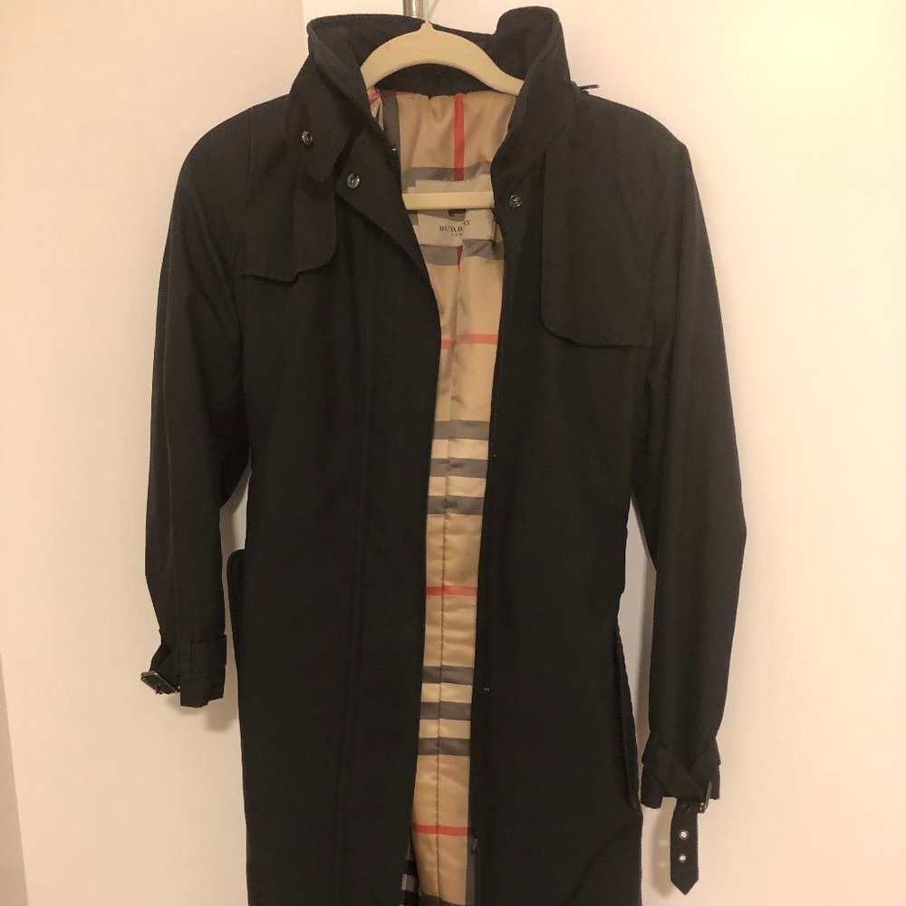 Burberry Trench/Raincoat